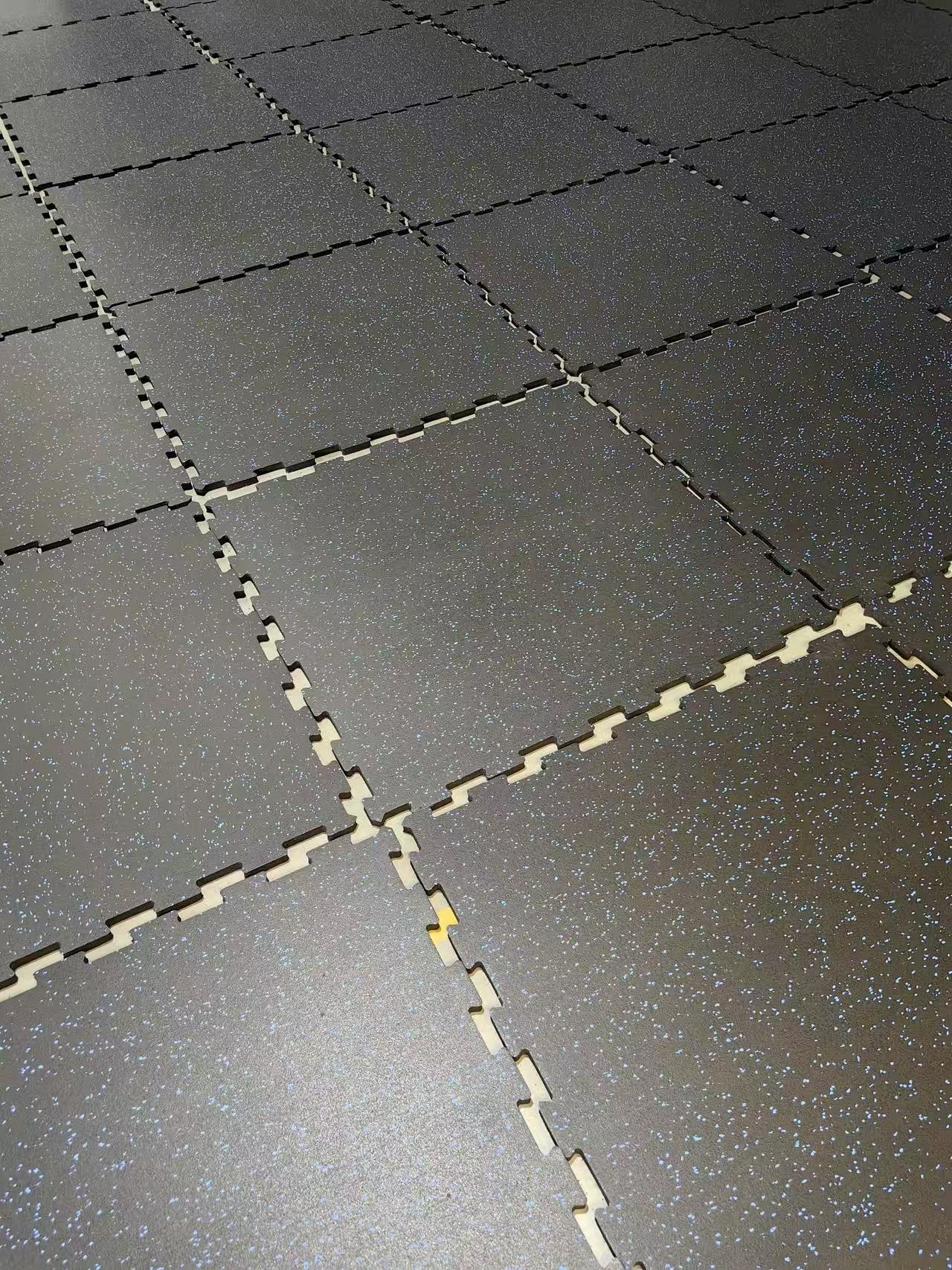 Fibosport Premium Low-Odor Rubber Puzzle Mats with Edges – Black with Blue EPDM Speckles (500 mm x 500 mm x 8mm)